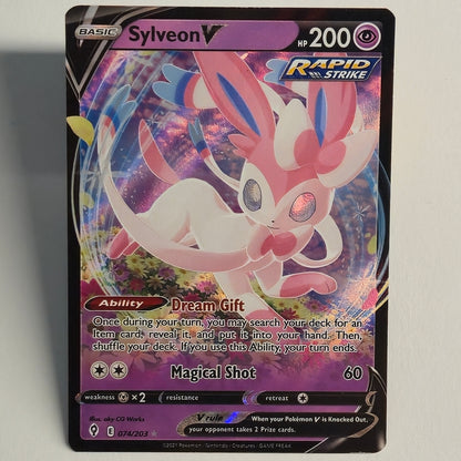 Sylveon V 074/203 Full Art Ultra Rare – Evolving Skies – Near Mint – English