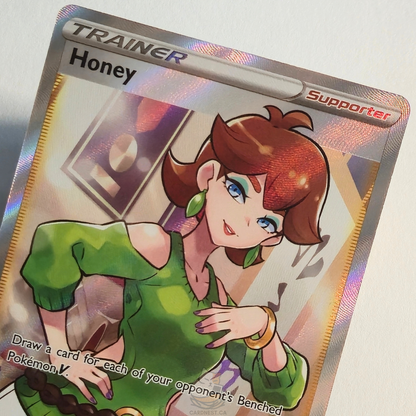 Honey 192/198 Full Art Trainer Ultra Rare – Chilling Reign – Near Mint – English