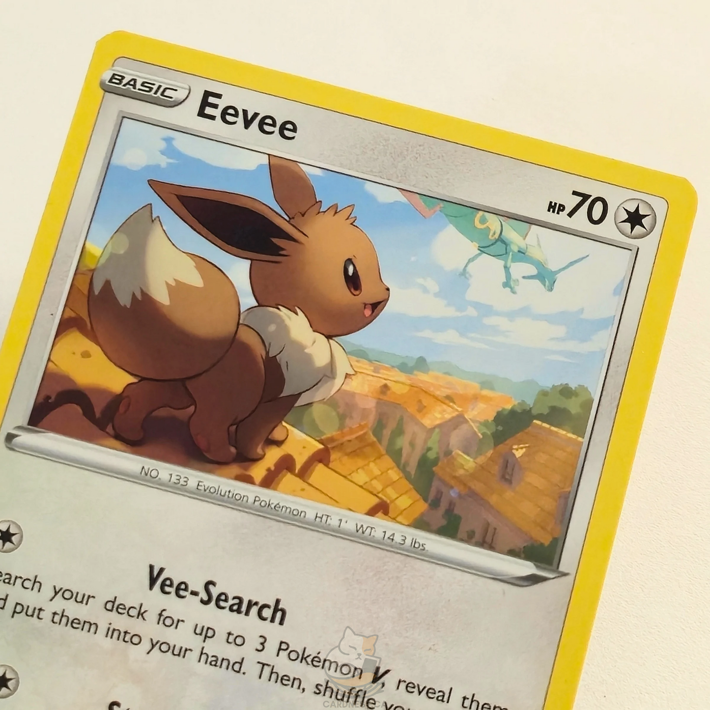Eevee 125/203 Pokémon card from Evolving Skies – Near Mint condition – close-up detail
