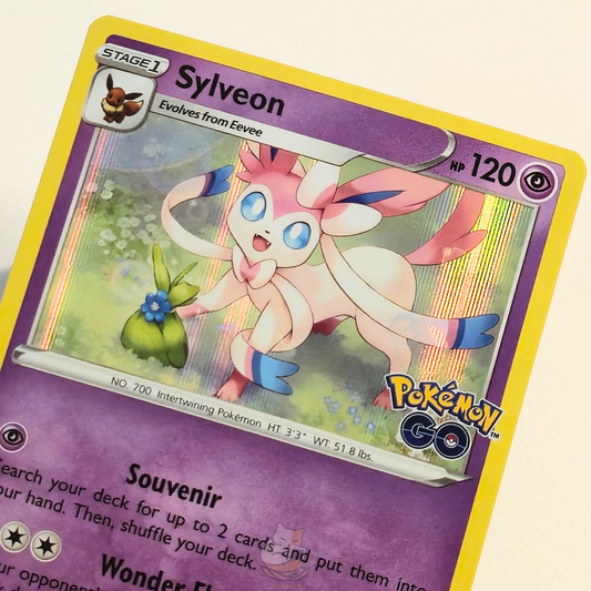 Sylveon 035/078 Holo Rare Pokémon card from Pokémon GO – Near Mint condition – close-up detail